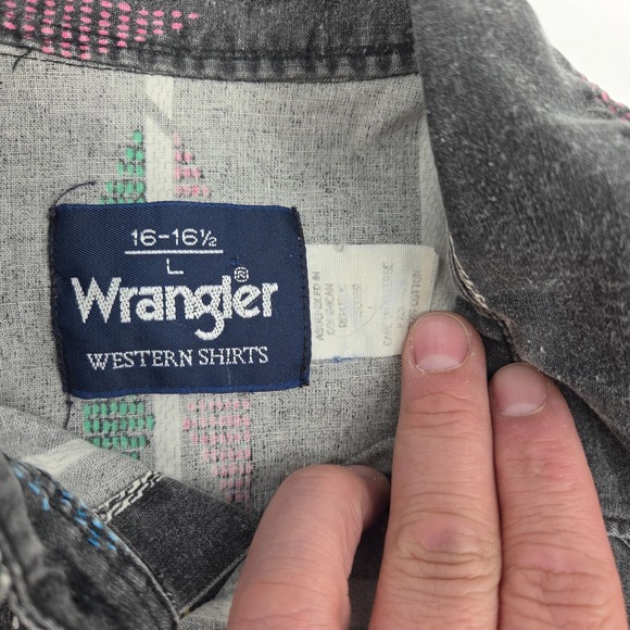 VTG Wrangler Western Shirt Aztec Geometric Button Up Shirt Sz Lg FADED WORN - Picture 7 of 13